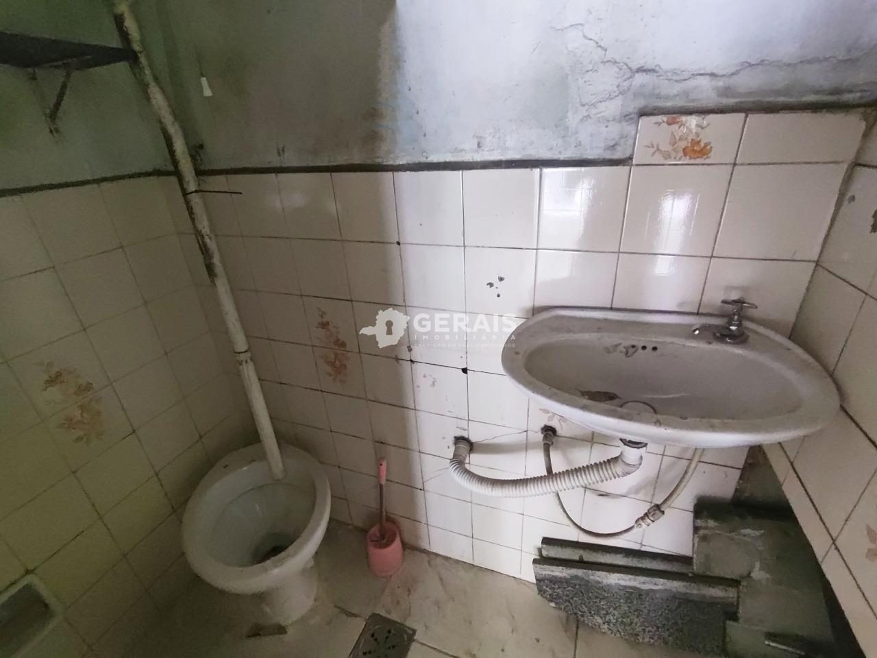 Loja para aluguel no CENTRO: 05- BANHO SOCIAL