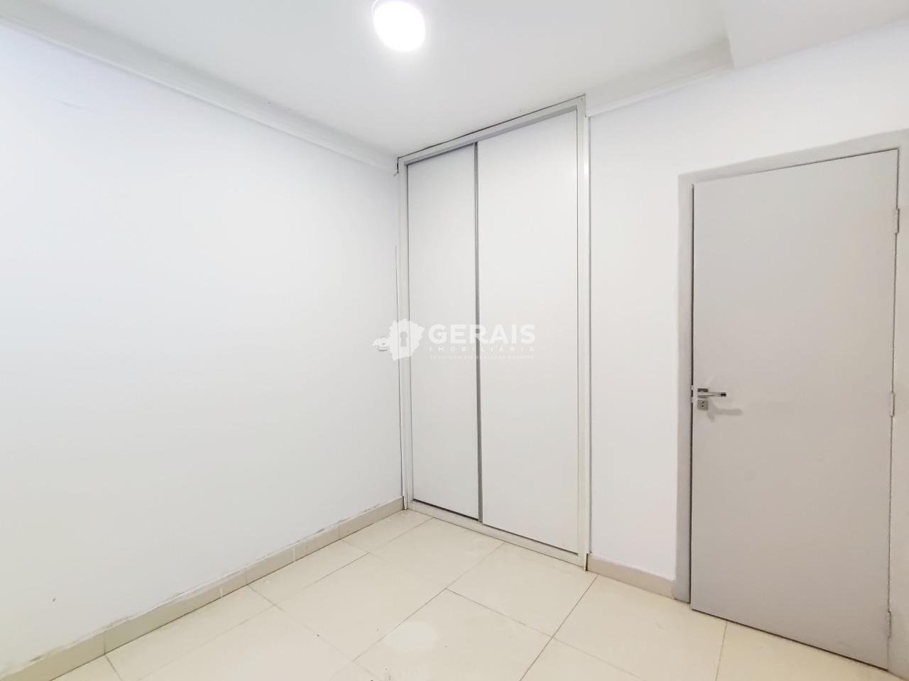 Casa para aluguel no RESIDENCIAL DOUTOR WALCHIR RESENDE COSTA: 04- QUARTO 01