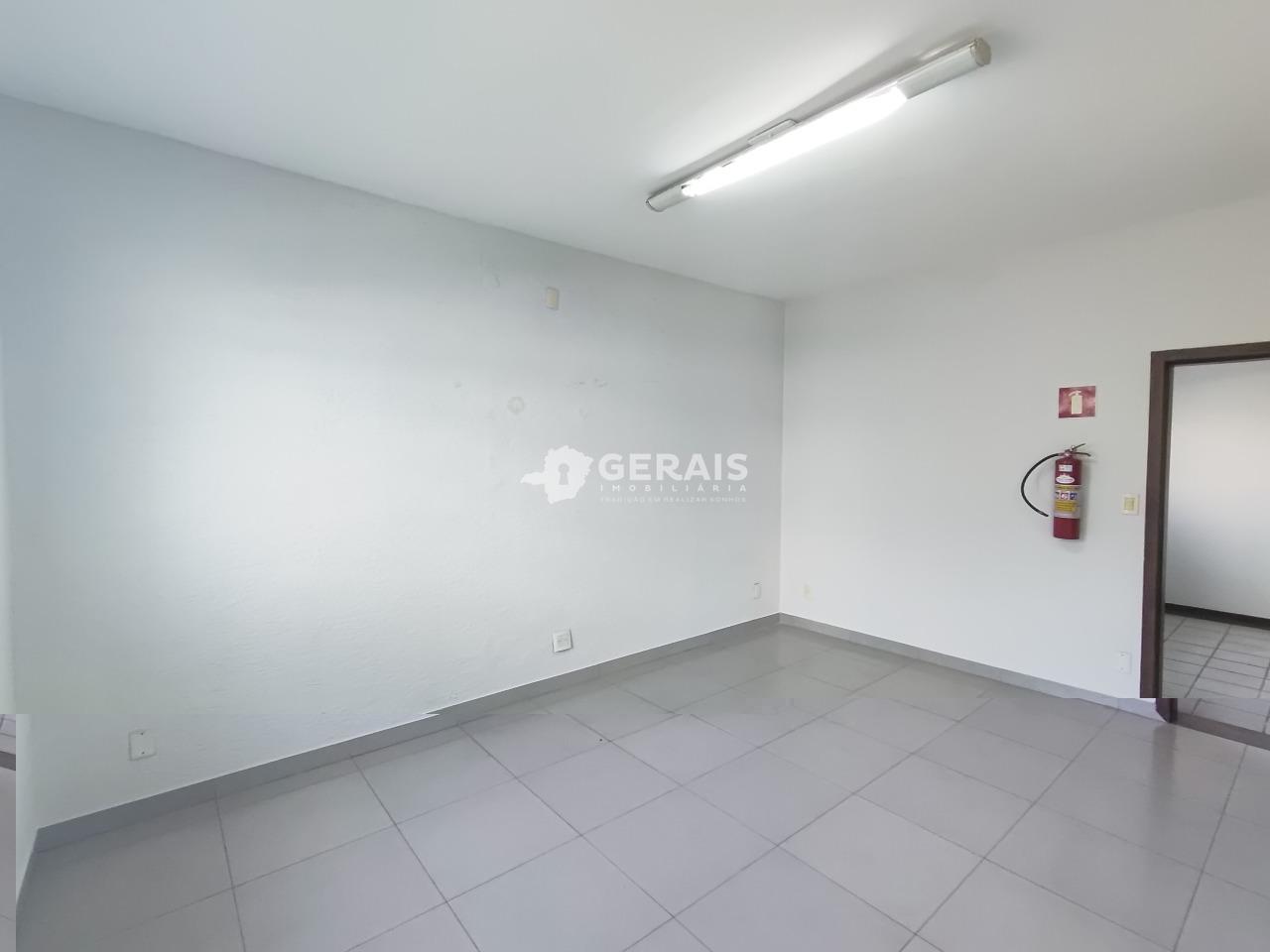 Casa para aluguel no CENTRO: 03 - SALA