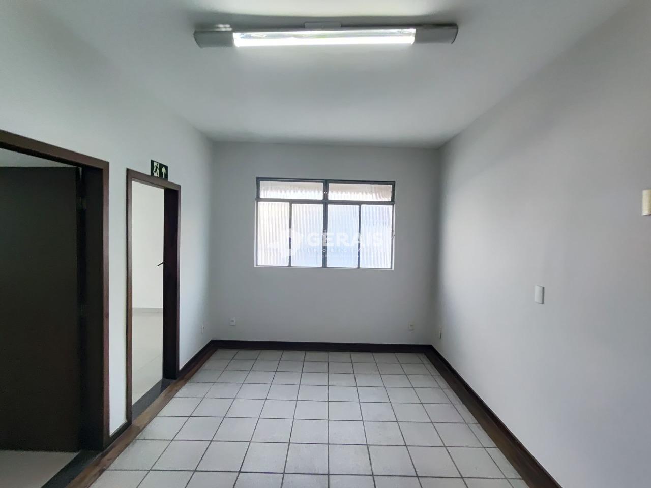 Casa para aluguel no CENTRO: 04 - COPA