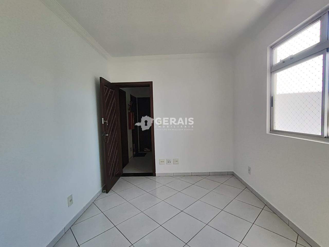 Apartamento para aluguel no CENTRO: 04- SALA