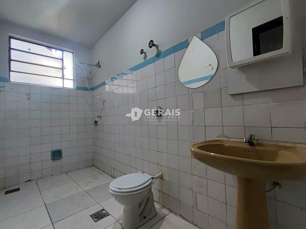 Apartamento para aluguel no CENTRO: 09- BANHO SOCIAL 01
