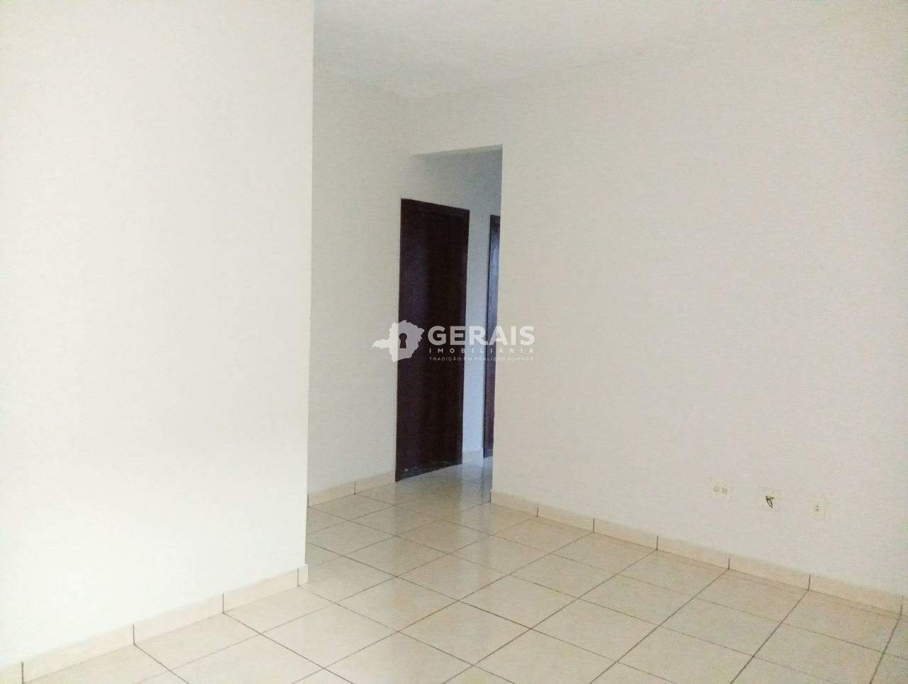 Apartamento para aluguel no IPIRANGA: 03 - SALA