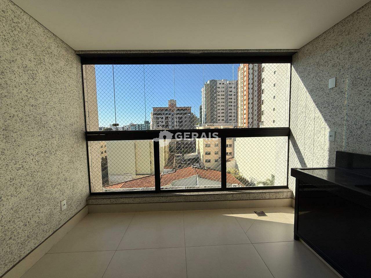 Apartamento para aluguel no CENTRO: 06- SACADA