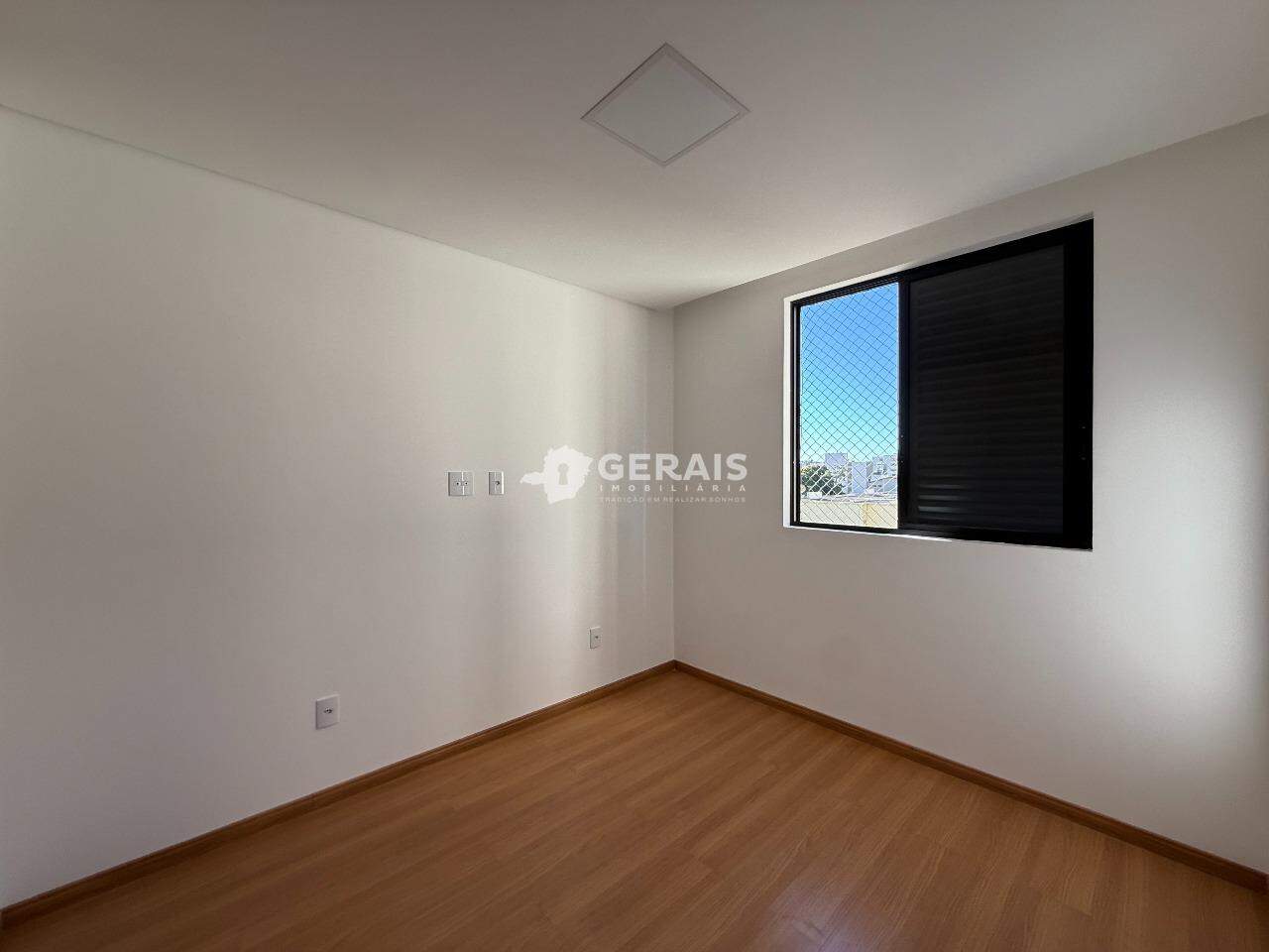 Apartamento para aluguel no CENTRO: 08- QUARTO 01