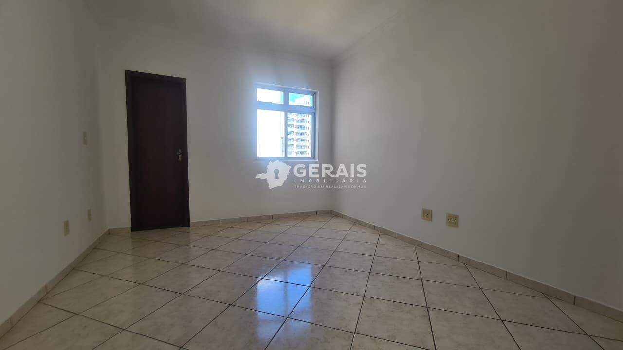 Apto Cobertura para aluguel no CENTRO: 03- SALA