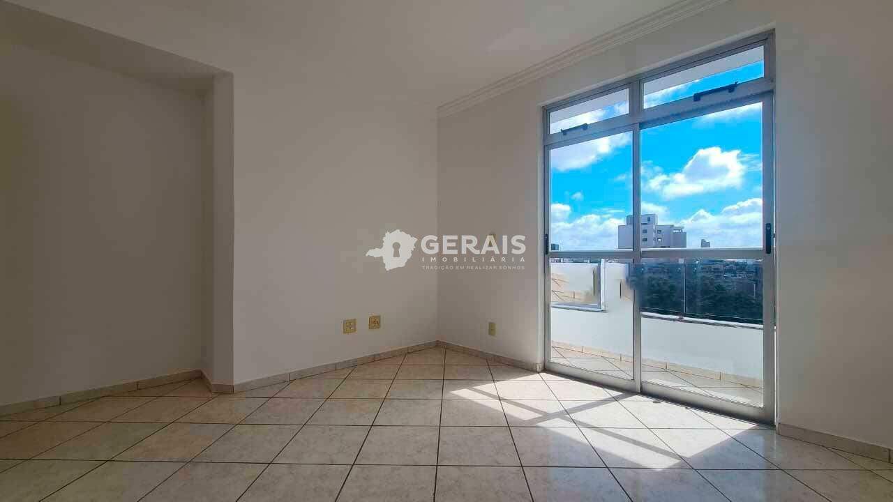 Apto Cobertura para aluguel no CENTRO: 06- QUARTO SUÍTE