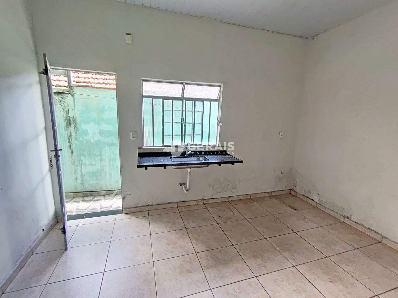 Casa para aluguel no PORTO VELHO: 06- COZINHA