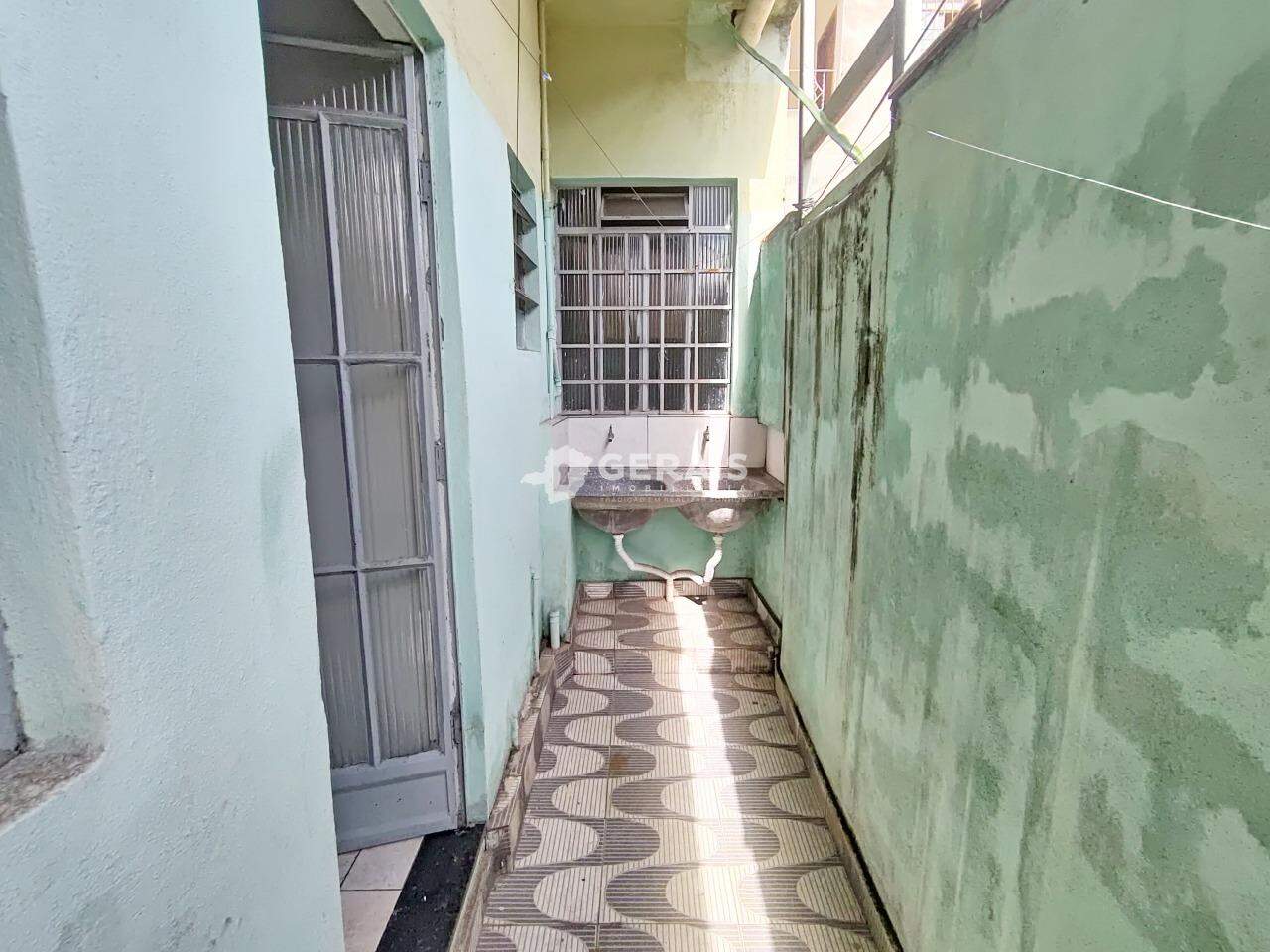 Casa para aluguel no PORTO VELHO: 08- ÁREA DE SERVIÇO