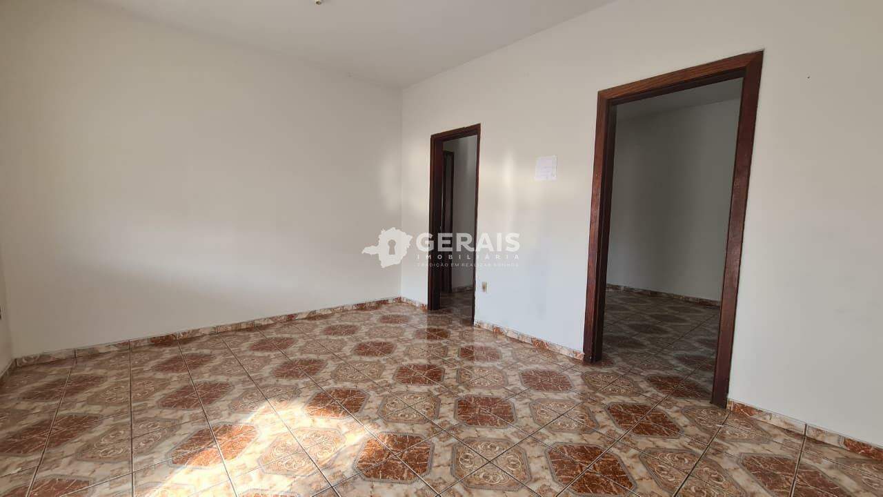 Casa para aluguel no NITERÓI: 04- SALA