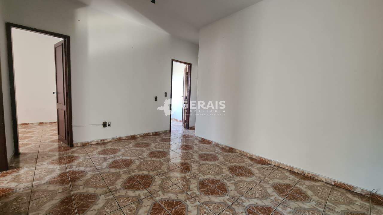 Casa para aluguel no NITERÓI: 03- SALA