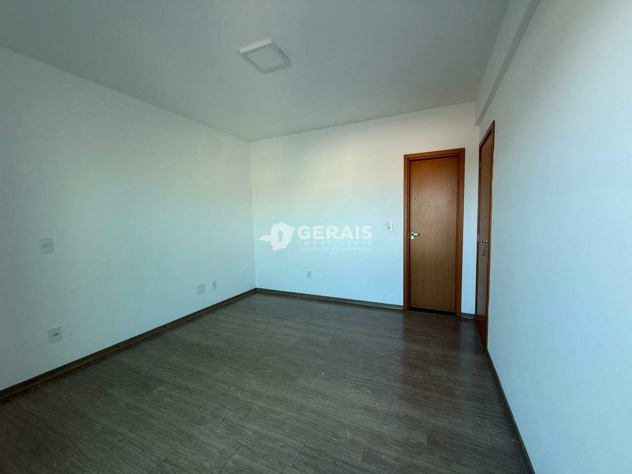 Apartamento para aluguel no Doutor José Thomaz: 06 - QUARTO 01 SUÍTE