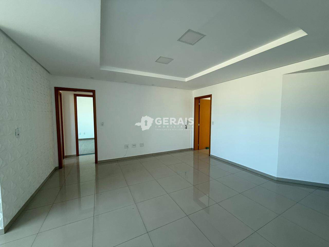 Apartamento para aluguel no Doutor José Thomaz: 04 - SALA