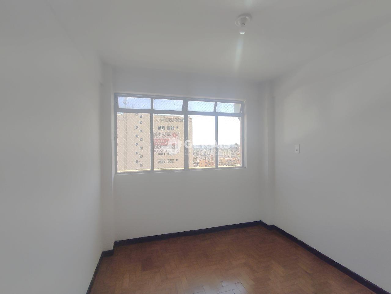 Apartamento para aluguel no CENTRO: 05 - QUARTO 01