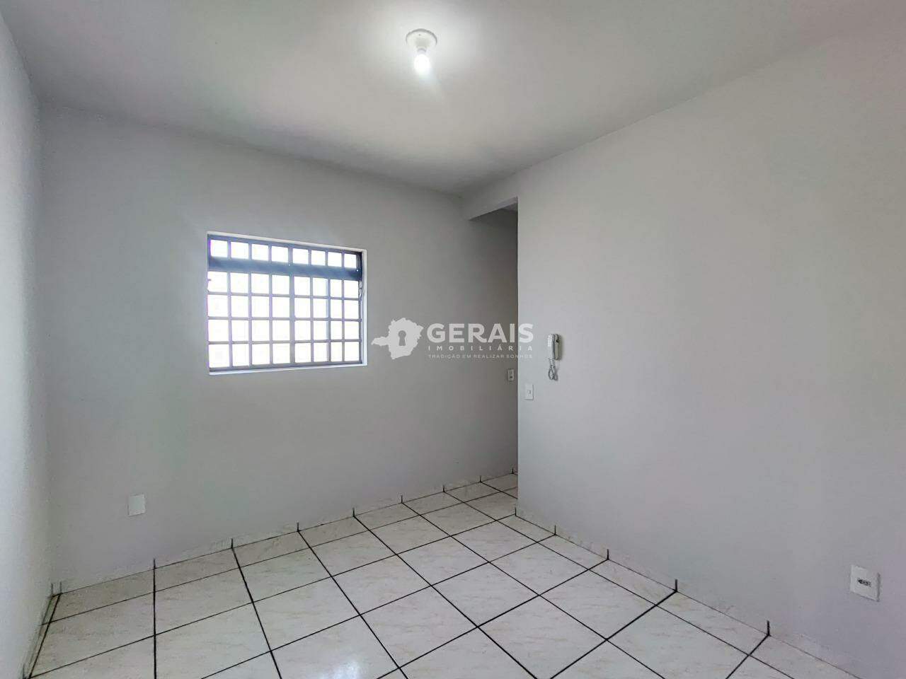 Apartamento para aluguel no NOSSAS SENHORA DAS GRAÇAS: 04- QUARTO 01