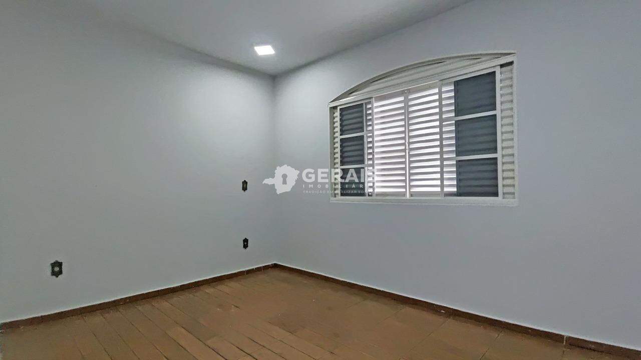 Casa para aluguel no SÃO JOSÉ: 06 - QUARTO 01