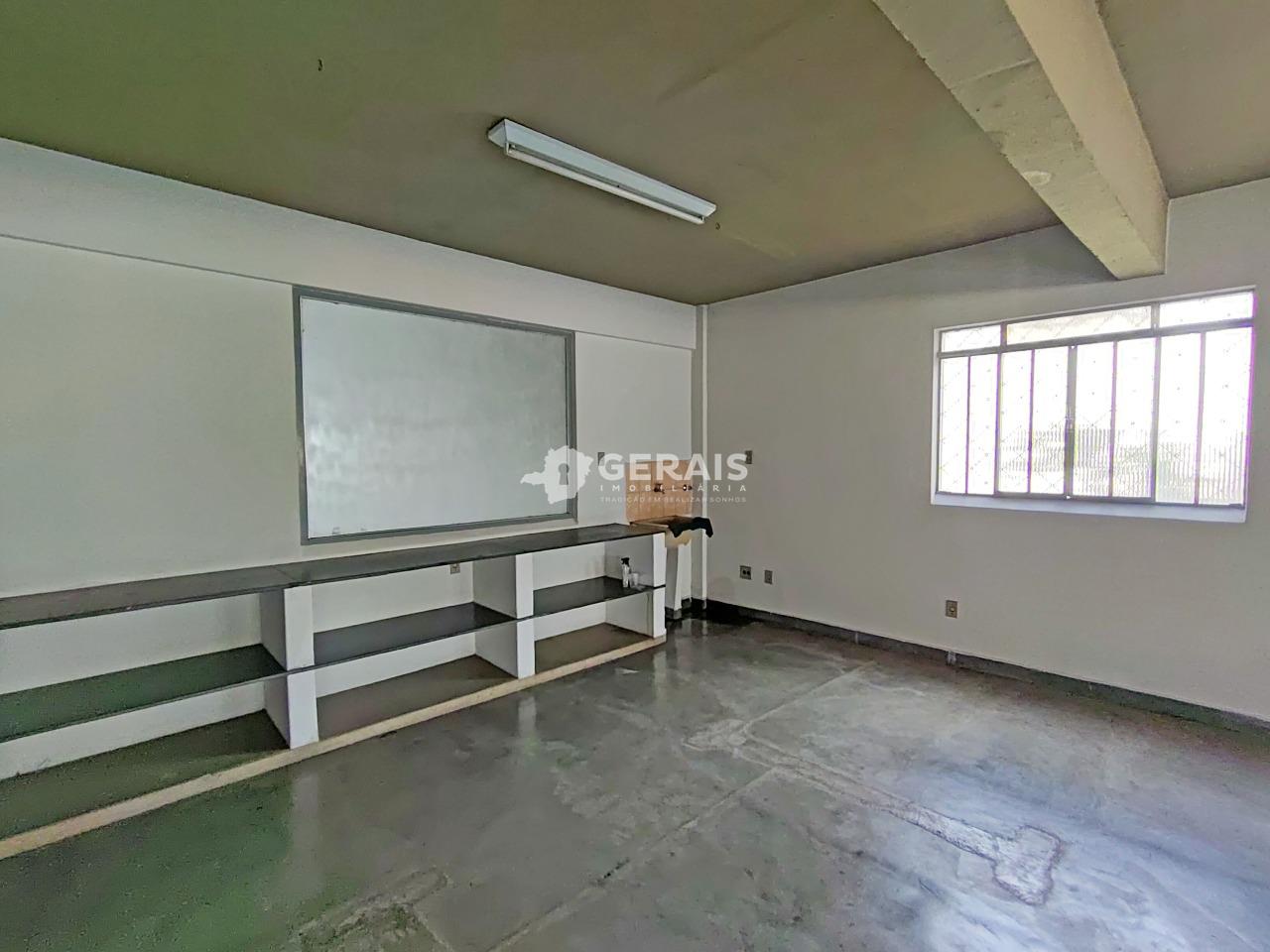 Sobreloja para aluguel no CENTRO: 08- ÁREA DE SERVIÇO