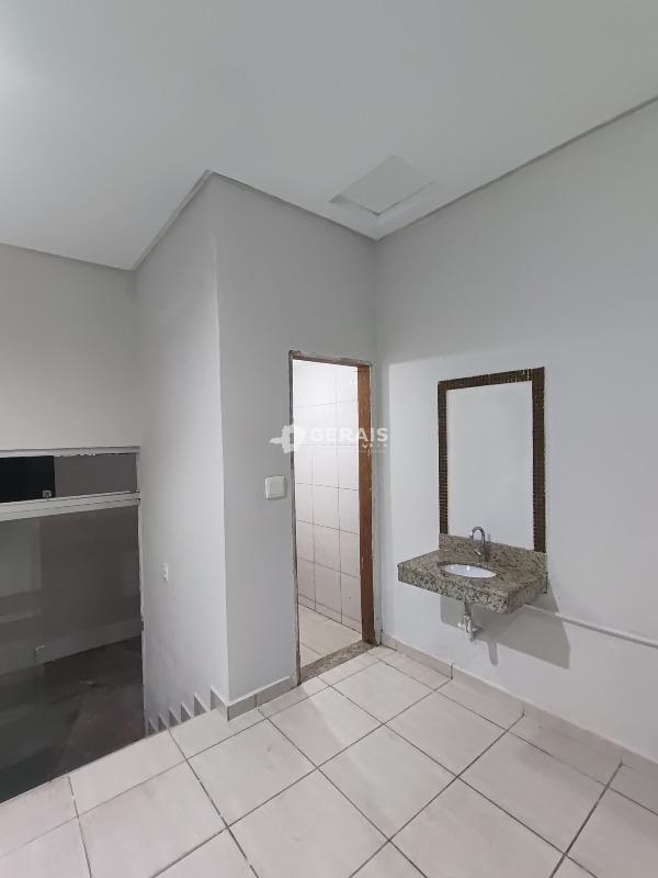 Loja para aluguel no CENTRO: 09 - LAVABO