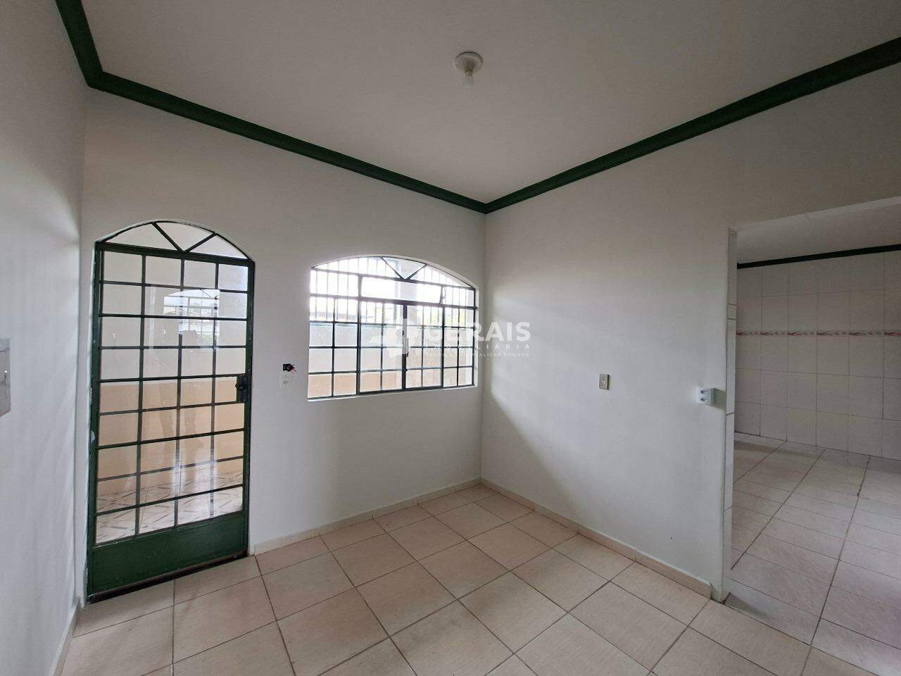 Apartamento para aluguel no SAGRADA FAMILIA: 03- SALA