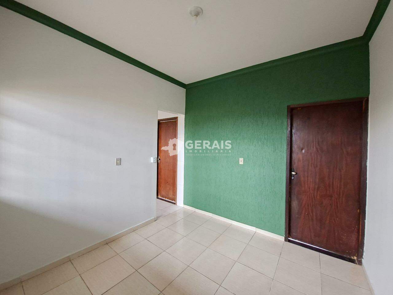 Apartamento para aluguel no SAGRADA FAMILIA: 04- SALA