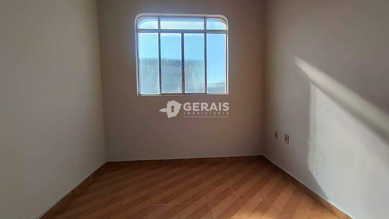 Apartamento para aluguel no NITERÓI: 05- QUARTO 01