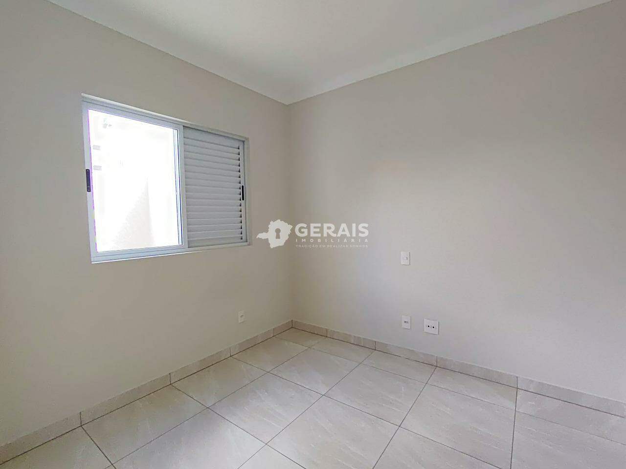 Apartamento para aluguel no CENTRO: 07- QUARTO 01