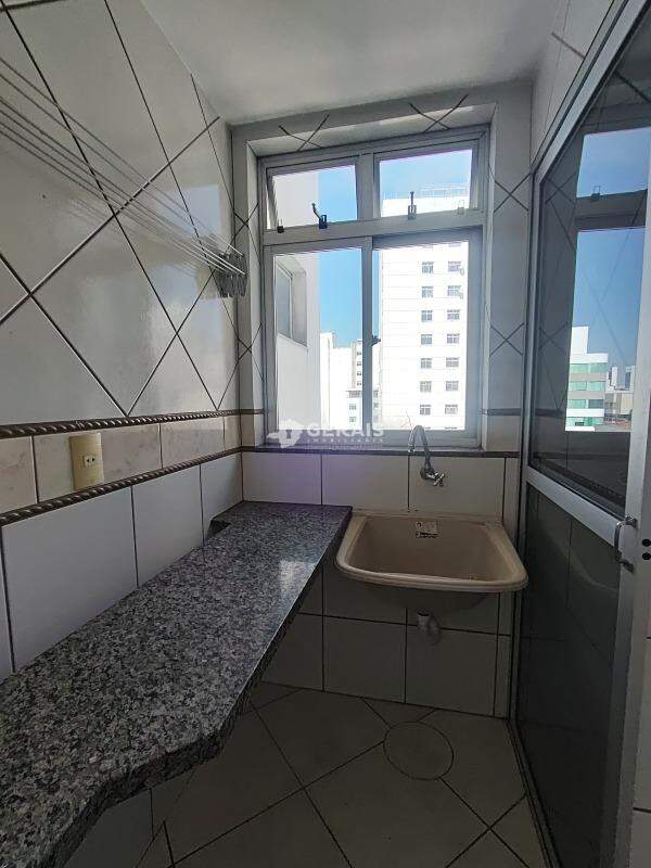 Apto Cobertura para aluguel no CENTRO: 09- ÁREA DE SERVIÇO