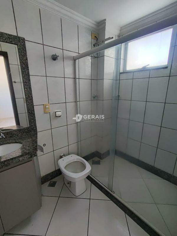 Apto Cobertura para aluguel no CENTRO: 06- BANHO SUÍTE