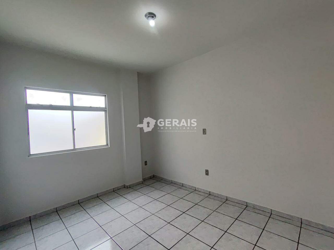 Apartamento para aluguel no CENTRO: 04- QUARTO 