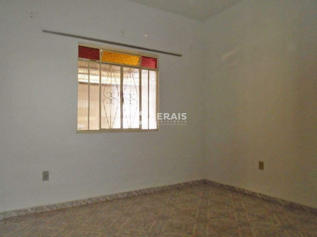 Casa para aluguel no Nossa Senhora das Graças: 05 - QUARTO 01