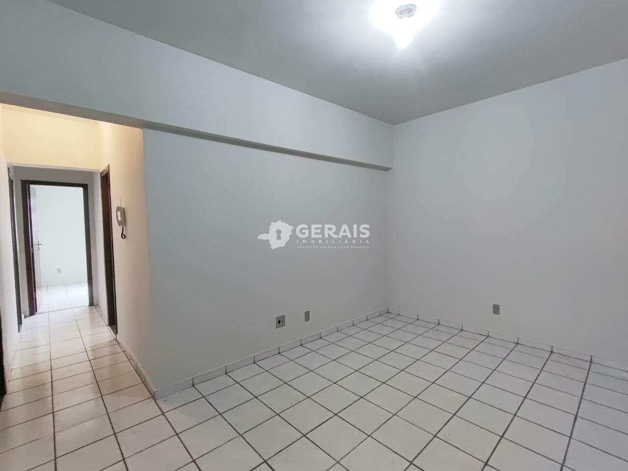 Apartamento para aluguel no CENTRO: 03- SALA 