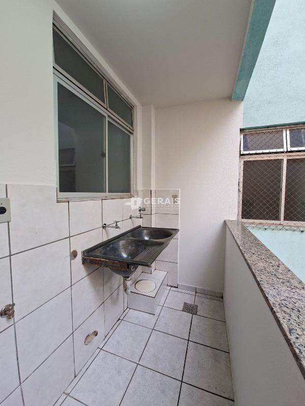 Apartamento para aluguel no CENTRO: 09- ÁREA DE SERVIÇO