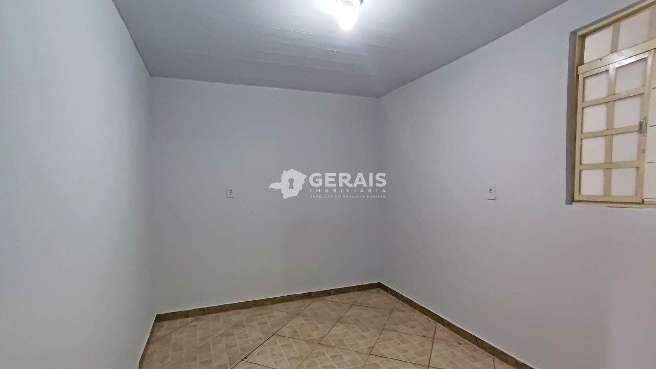 Apartamento para aluguel no PARAÍSO: 06 - QUARTO 01