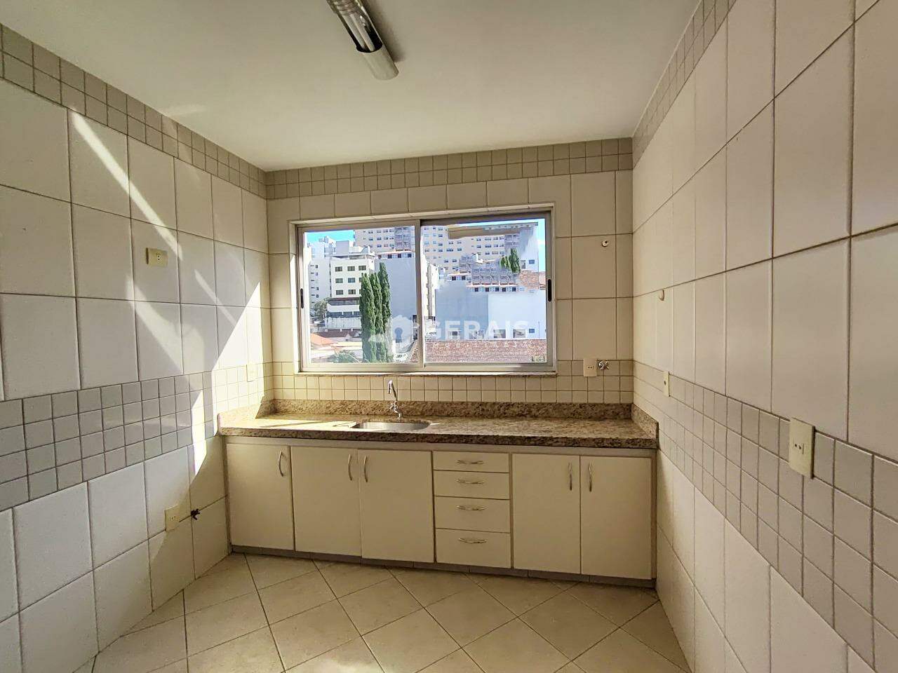 Apartamento para aluguel no CENTRO: 08- COZINHA