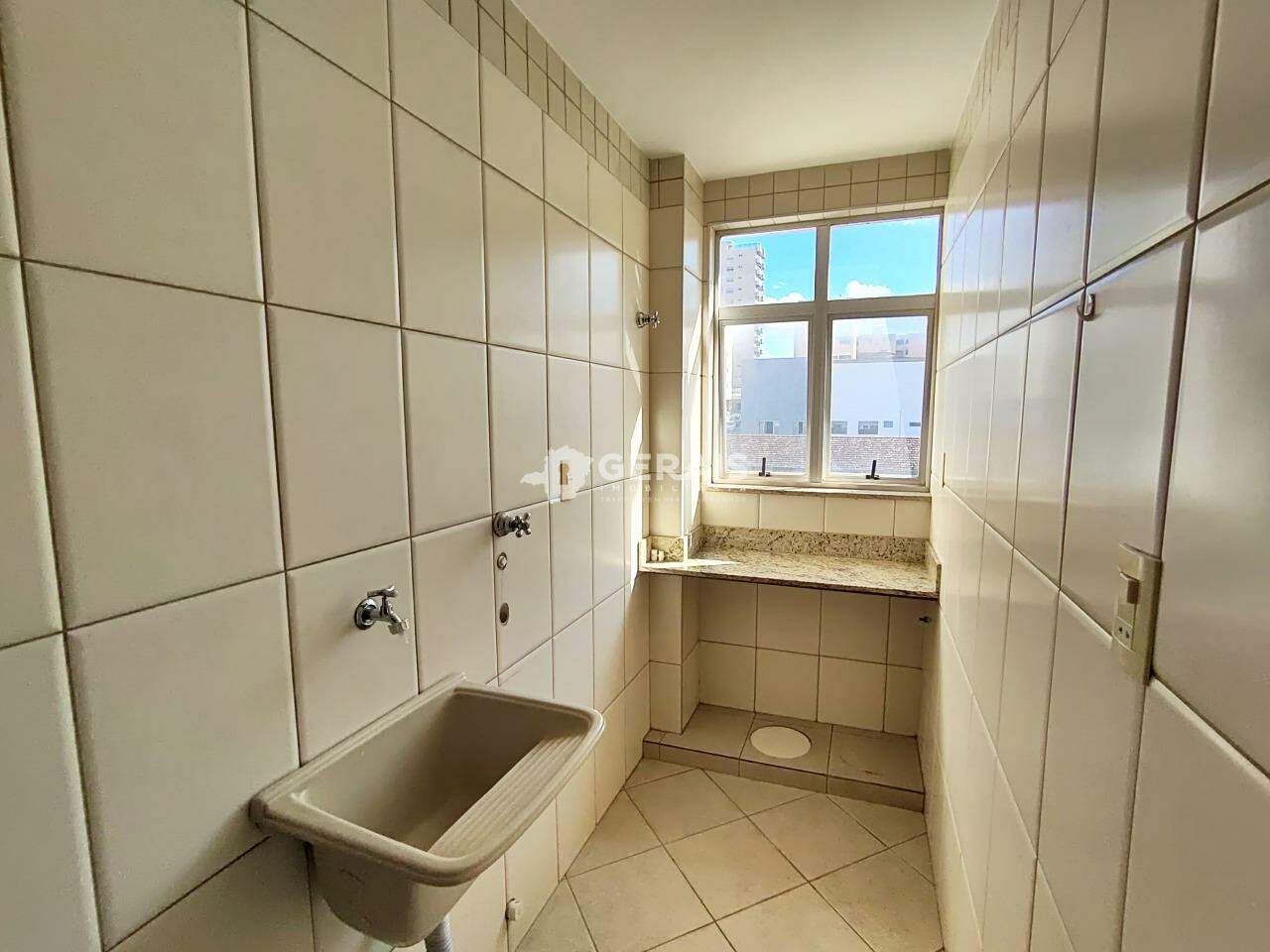 Apartamento para aluguel no CENTRO: 09- ÁREA DE SERVIÇO