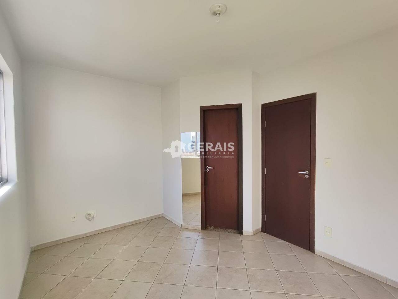 Apartamento para aluguel no CENTRO: 05- QUARTO SUÍTE