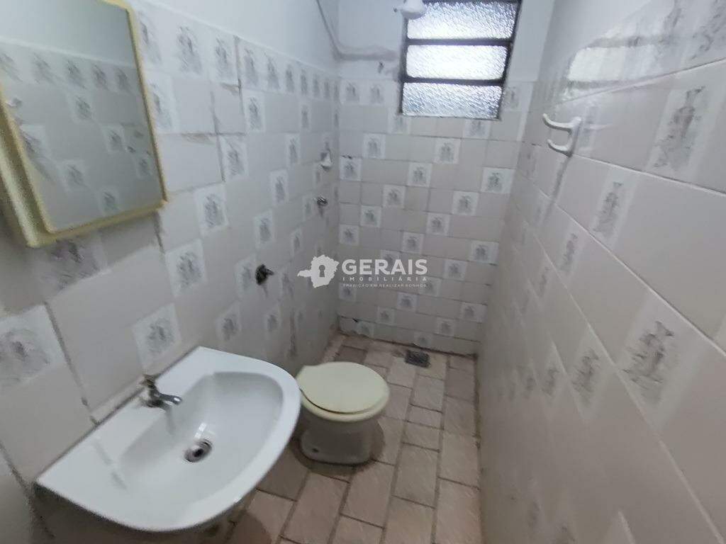 Casa para aluguel no CIDADE JARDIM: 07- BANHO SOCIAL