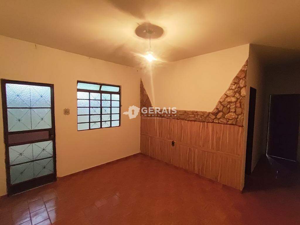 Casa para aluguel no CIDADE JARDIM: 03- SALA