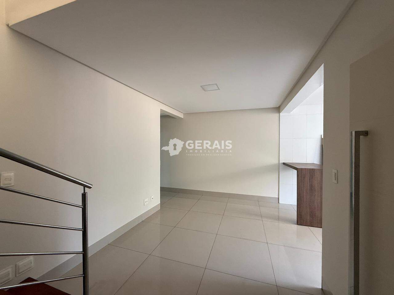 Apto Cobertura Triplex para aluguel no CENTRO: 04- SALA