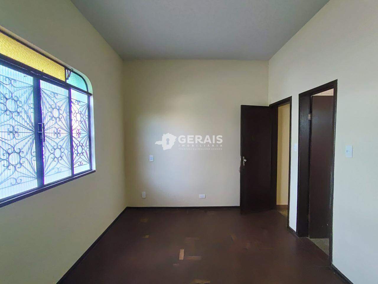 Casa para aluguel no PLANALTO: 06 - QUARTO SUÍTE