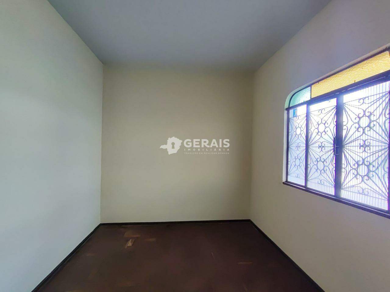 Casa para aluguel no PLANALTO: 07 - QUARTO SUÍTE