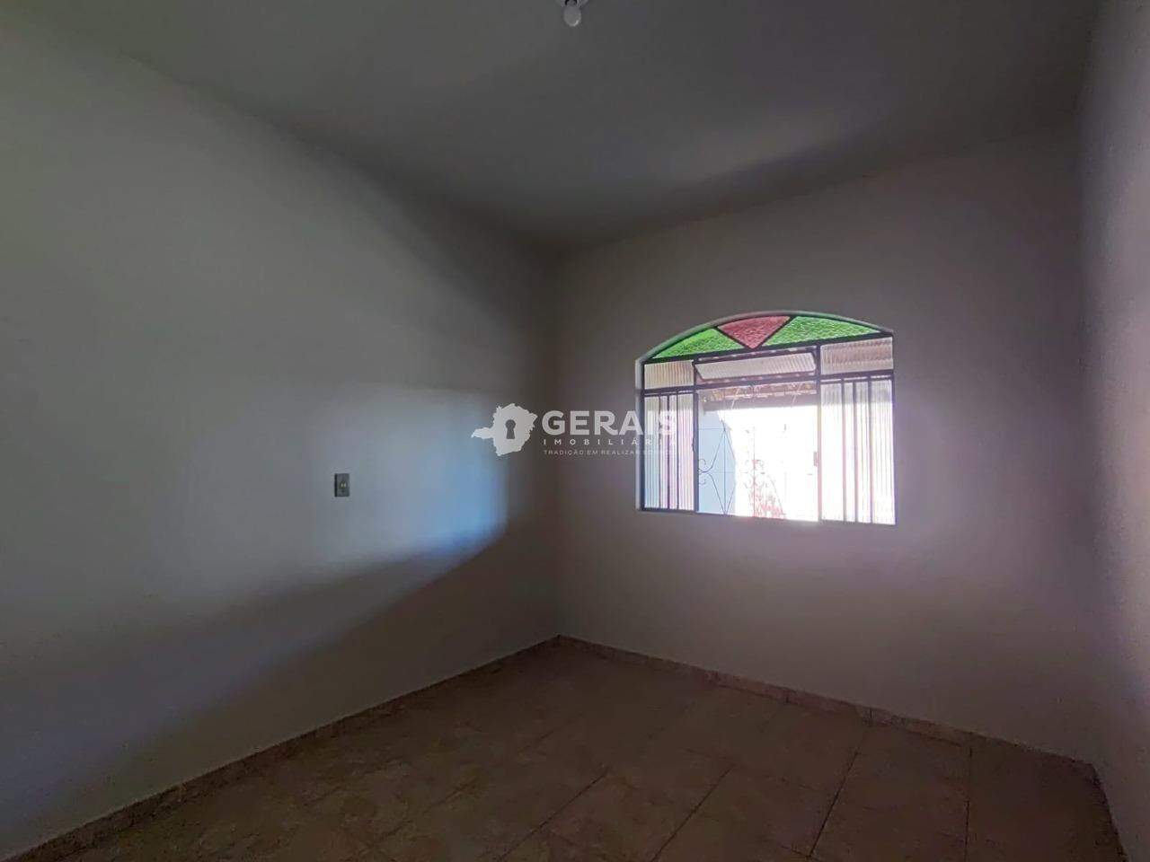 Barracão para aluguel no SANTA ROSA: 04 - QUARTO 01