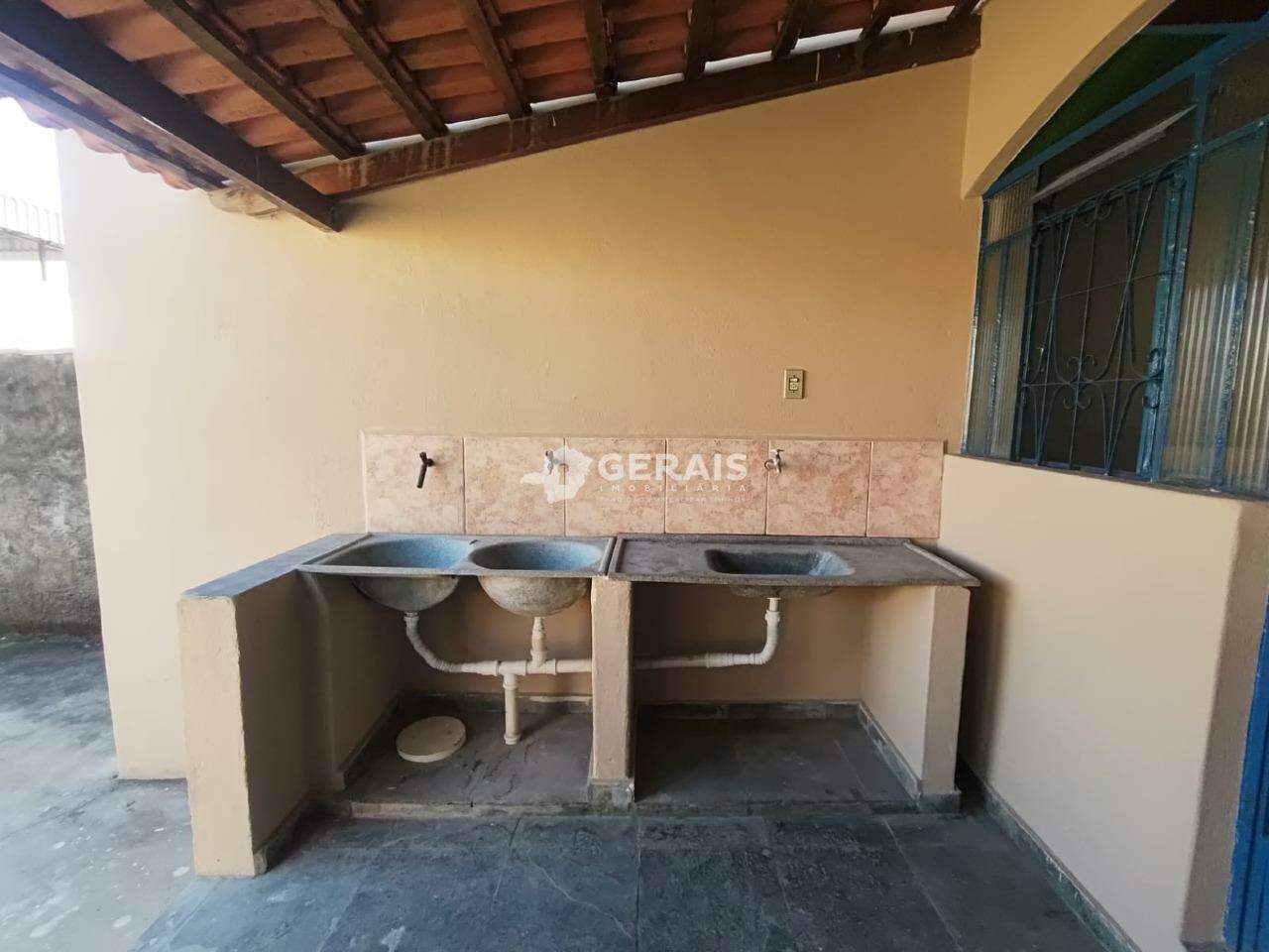 Barracão para aluguel no SANTA ROSA: 07 - ÁREA DE SERVIÇO