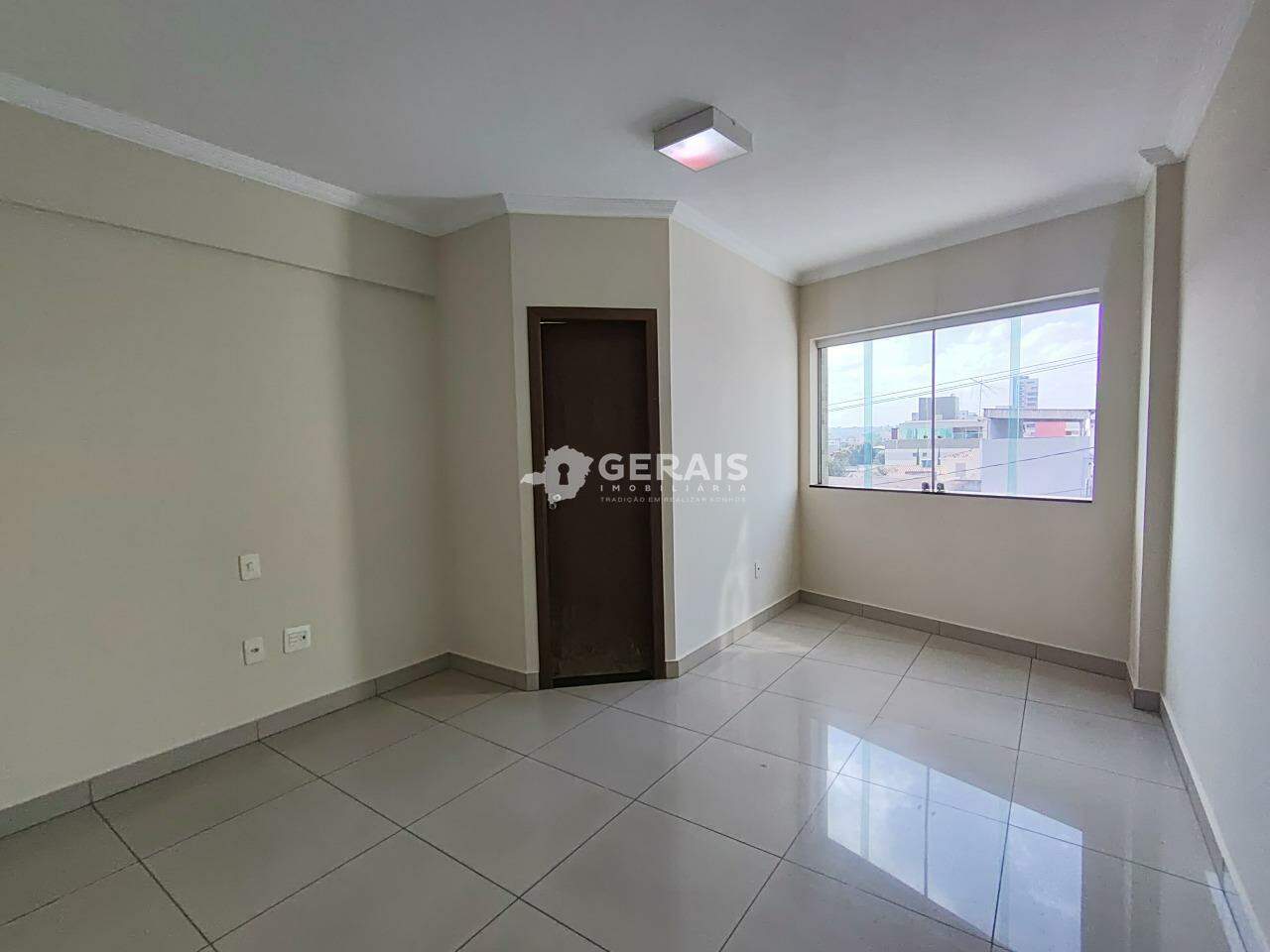Apartamento para aluguel no CENTRO: 07- QUARTO SUÍTE