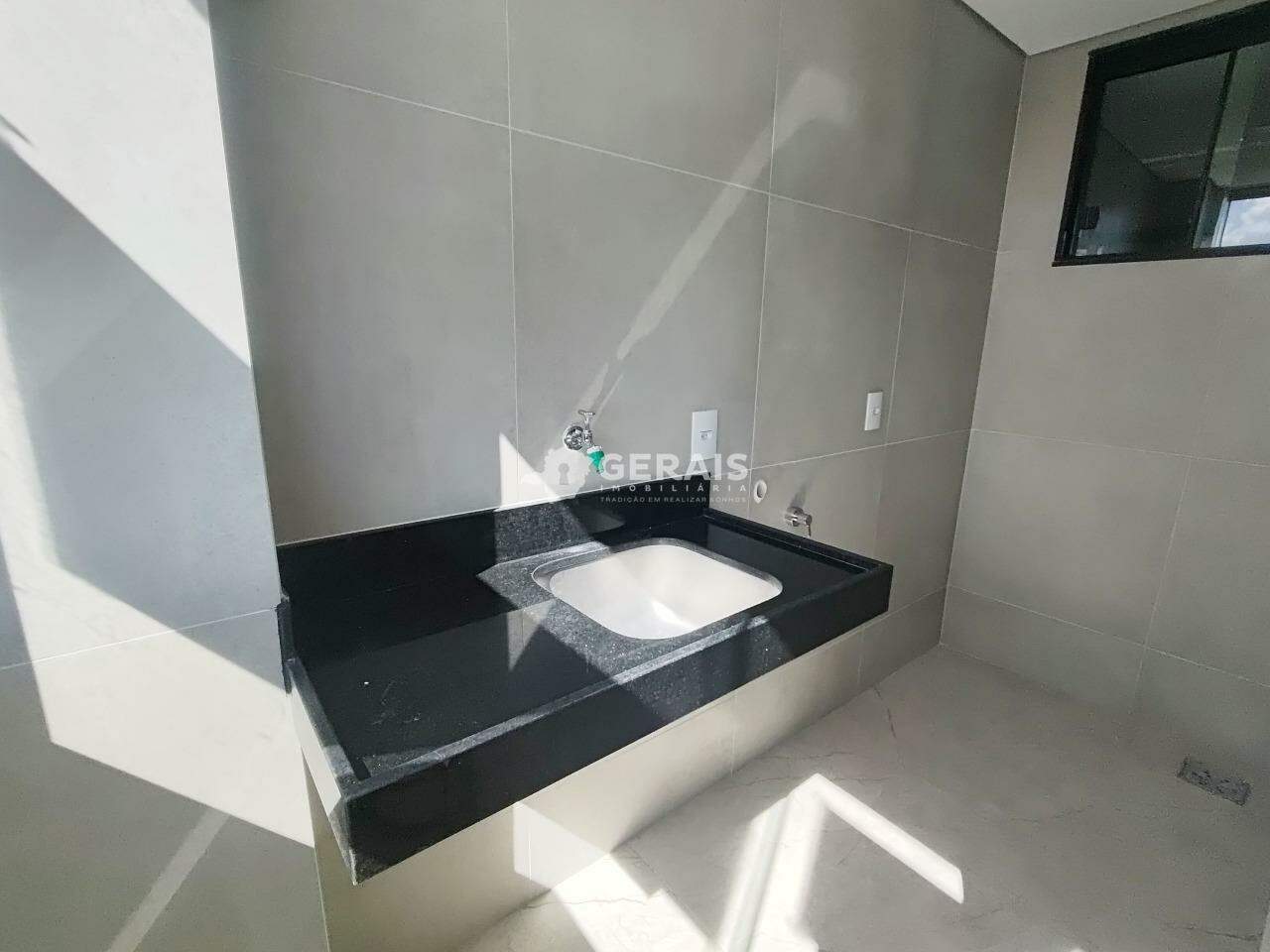 Apartamento para aluguel no ALVORADA: 08 - ÁREA DE SERVIÇO