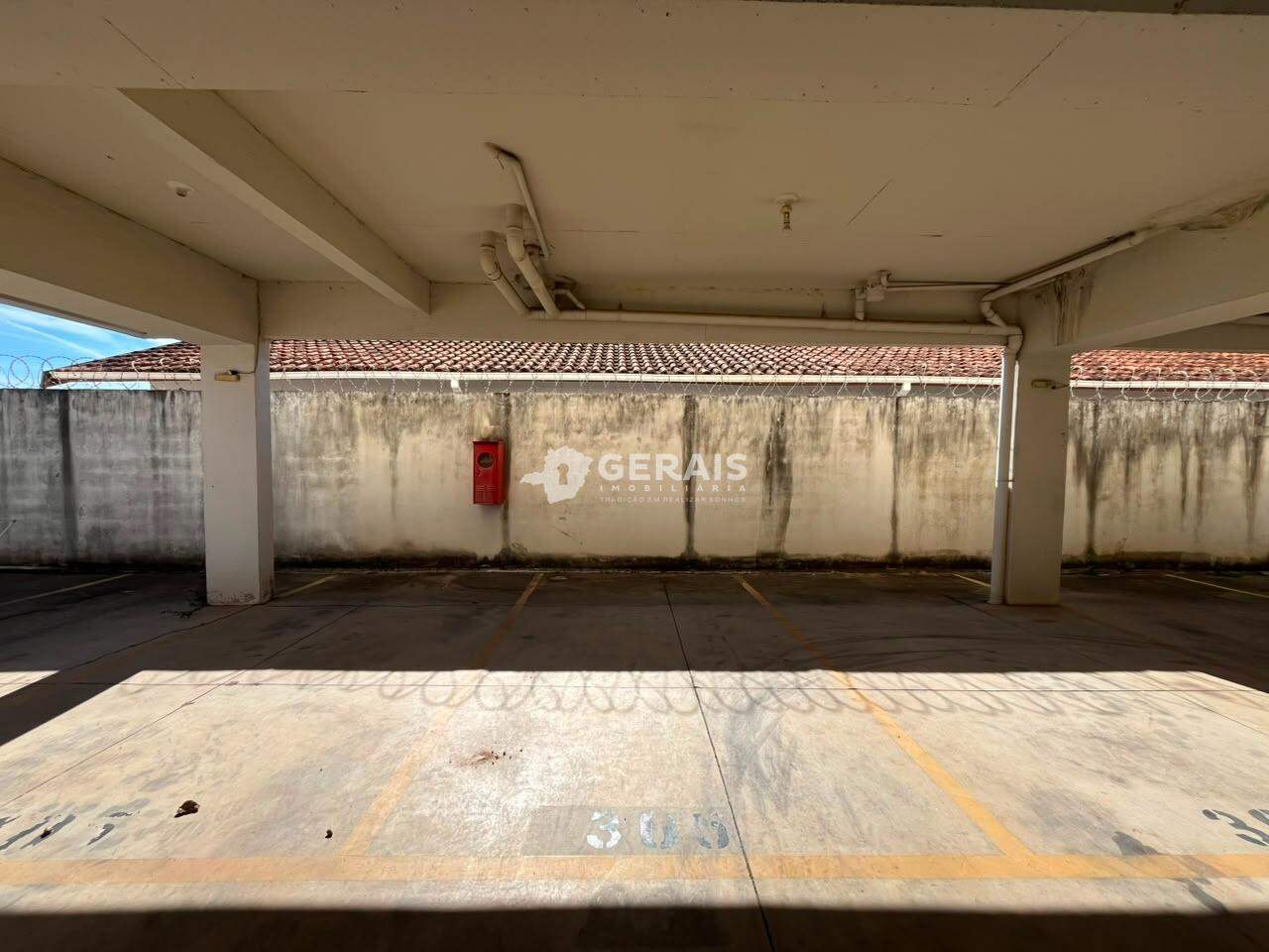 Apartamento para aluguel no CHANADOUR: 09- GARAGEM