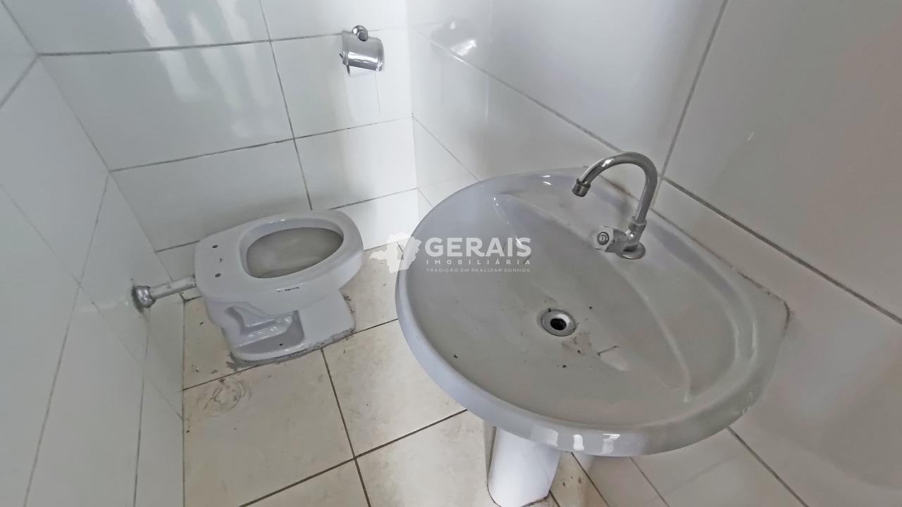 Galpão para aluguel no ICARAI: 08 - BANHEIRO 01