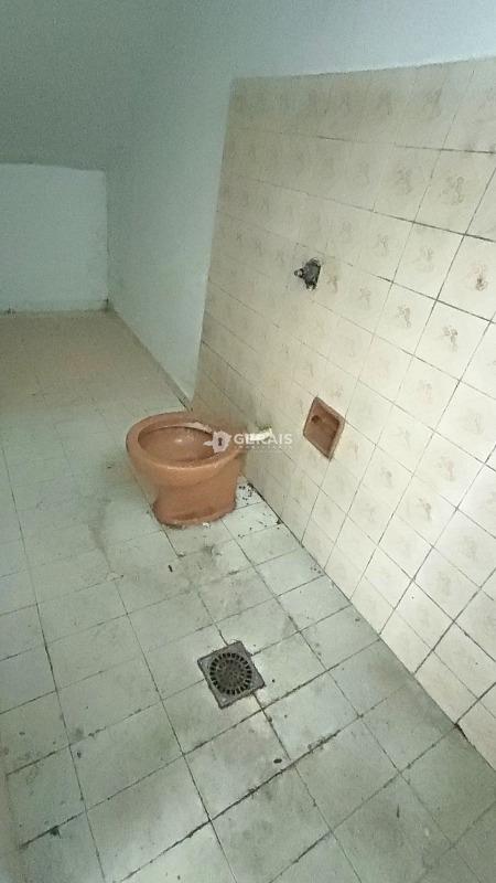 Loja para aluguel no CENTRO: 06- BANHO SOCIAL