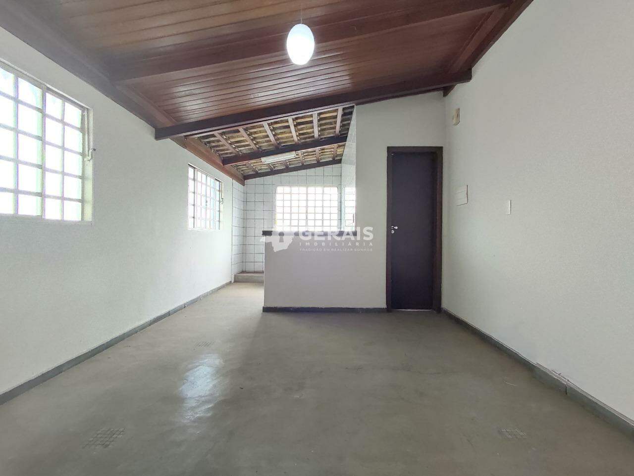 Casa para aluguel no IPIRANGA: 03- SALA