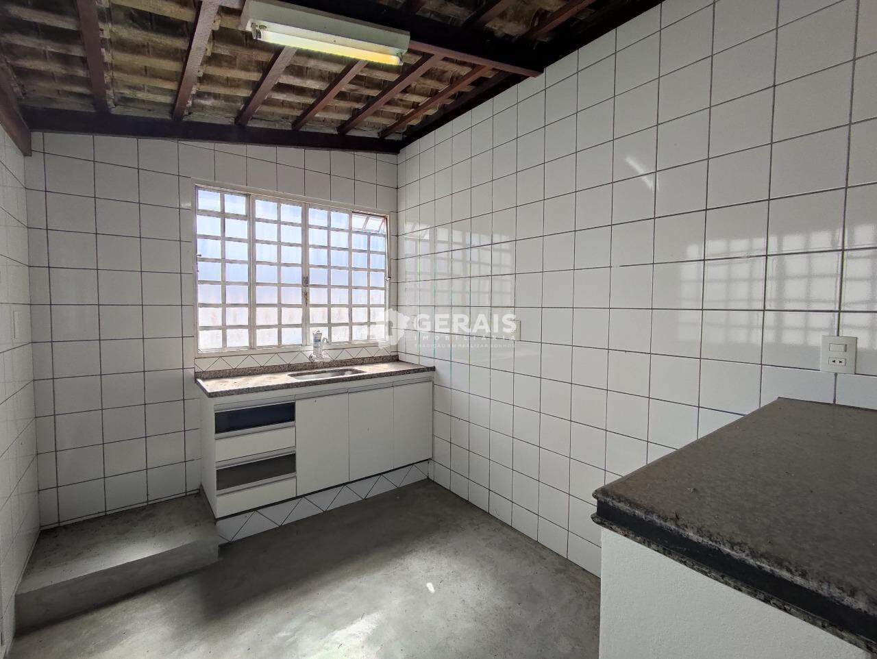 Casa para aluguel no IPIRANGA: 08- COZINHA